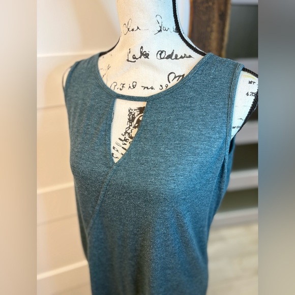 Poetsky Teal Sleeveless Top Size Large Cotton Spandex Blend Soft Tank Blouse - Picture 5 of 7